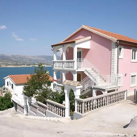 Apartments By The Sea Mastrinka, Ciovo - 4648 *