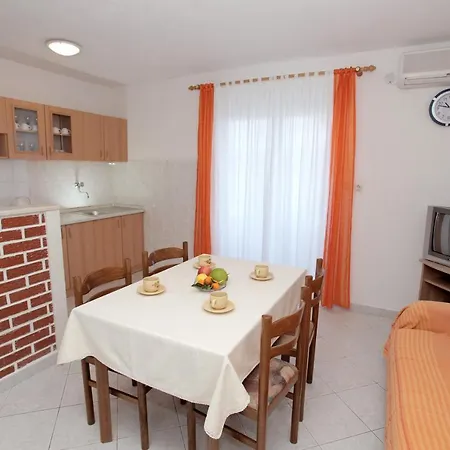 Apartments By The Sea Mastrinka, Ciovo - 4648 * Trogir