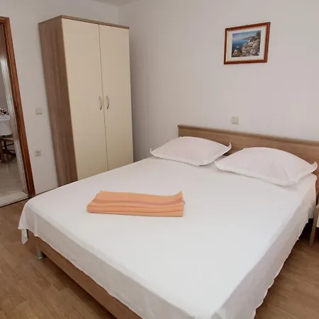 Apartment Apartments By The Sea Mastrinka, Ciovo - 4648
