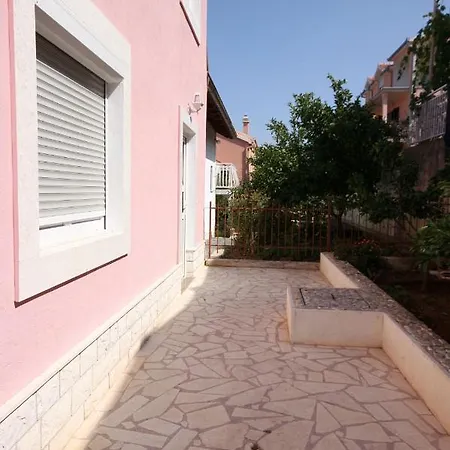 Apartments By The Sea Mastrinka, Ciovo - 4648 Apartman